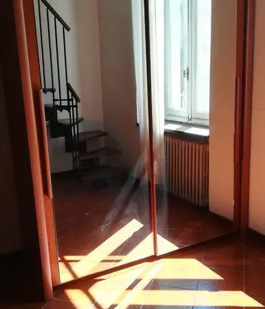 Ferienhaus Ca' San Lorenzo Trilocale Soppalcato Zona Centrale